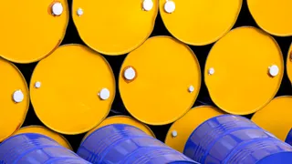 Petrolio sopra 110$: rischio shock inflattivo globale, Bitcoin tenta il rimbalzo