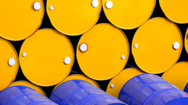 Petrolio sopra 110$: rischio shock inflattivo globale, Bitcoin tenta il rimbalzo