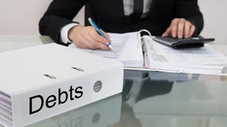 Debito globale sotto pressione: tassi più alti e guerra energetica riaccendono i timori sui conti pubblici