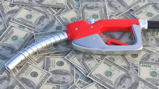 Guerra del Golfo, la sfida al petrodollaro passa da Hormuz e dai pagamenti digitali