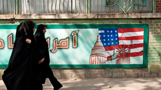 Hormuz tiene il mondo con il fiato sospeso