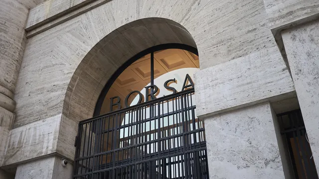 Piazza Affari chiude in pareggio, settimana con massimo dal 2000