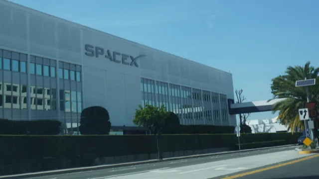 SpaceX continua a stupire
