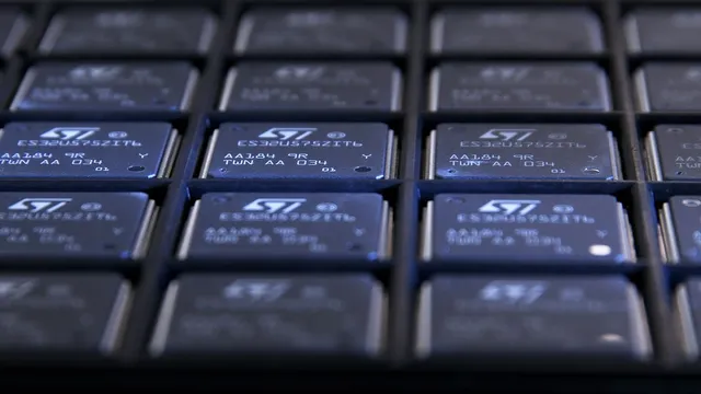 STM cavalca il boom dei semiconduttori: +170% da inizio anno trainata dall'AI