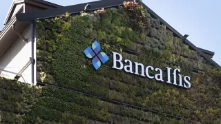 Banca IFIS crolla con il taglio della guidance