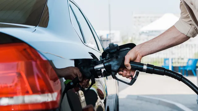Carburanti, domani finisce il taglio delle accise