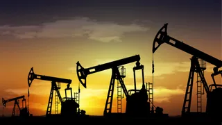 Petrolio: torna l'abbondanza di offerta, il premio geopolitico si dissolve