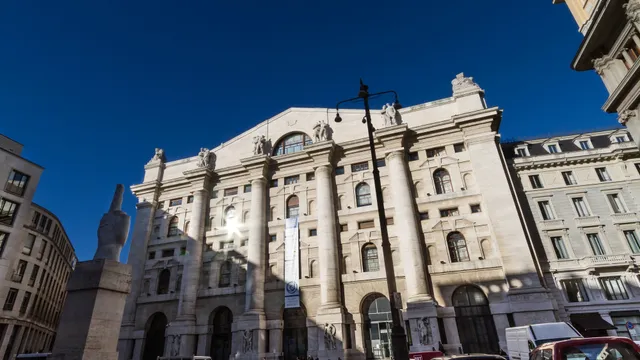Piazza Affari tonica, ottava in netto rialzo