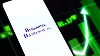 Wall Street ai massimi: ha ragione Buffett o chi continua a comprare?