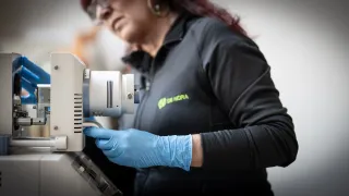Industrie De Nora in calo verso i 6 euro: Equita parte con hold, attesa per la semestrale