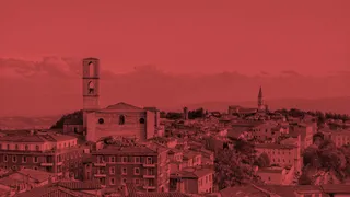 La famiglia di Meredith Kercher attacca Amanda Knox sulla stand up comedy: "Da 20 anni cavalca il dolore"