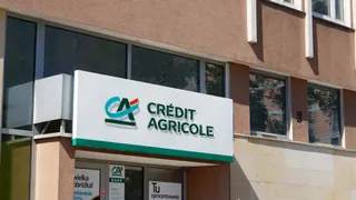Banco BPM frena Mps e apre ai partner: Crédit Agricole torna al centro della partita