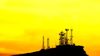 INWIT brilla, non teme la gara per le frequenze mobili
