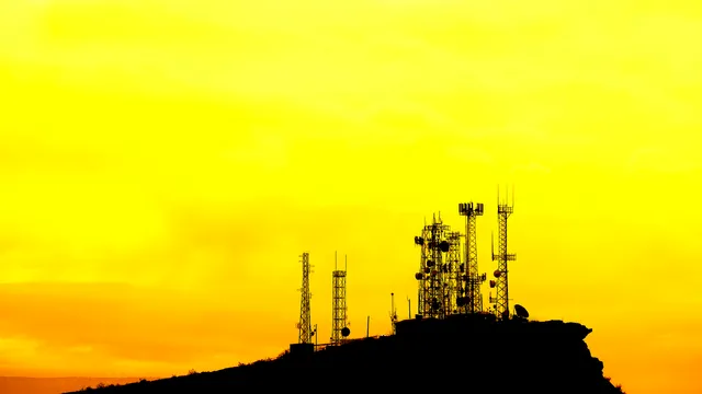 INWIT brilla, non teme la gara per le frequenze mobili