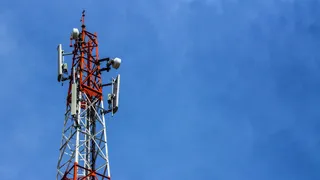 Inwit, acquisti sulla società delle torri sui rumors di offerta