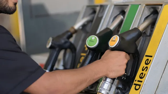Perché il diesel supera 2 euro se il petrolio è a 100 dollari? Il problema è nelle raffinerie